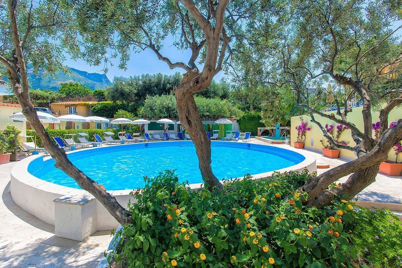 La Scogliera Hotel