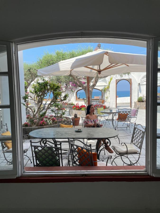 Hotel La Scogliera